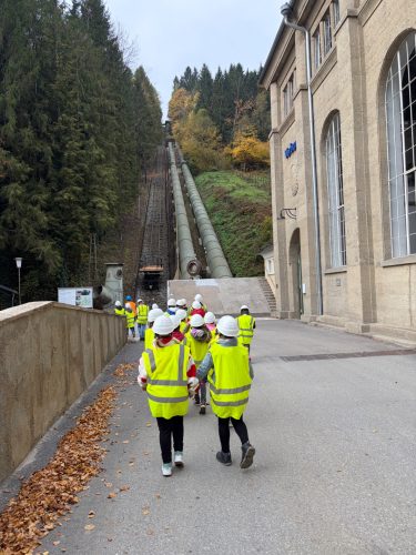 hdimg23f40dd7e468fdfd573965d7a11bf5