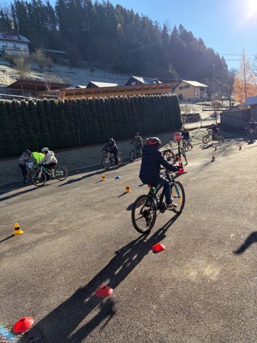 hdimg465057655ab5ebc18ad478731098eb