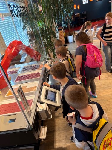 hdimg518382fe4dafe0263c8c528b017a32