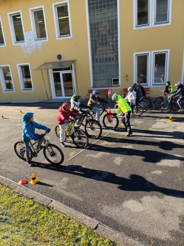 hdimg5a6b71802e9211f1241e5d9a046af1 (1)