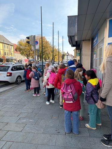 hdimgaf0cef1177558b3872920a897a37e1