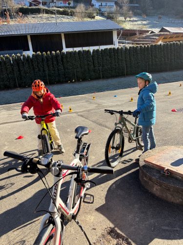 hdimgb1b73482ed346833d17e25da368faa