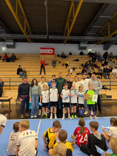 hdimgdada81ad6b9ac87c44edf4bd19fa87