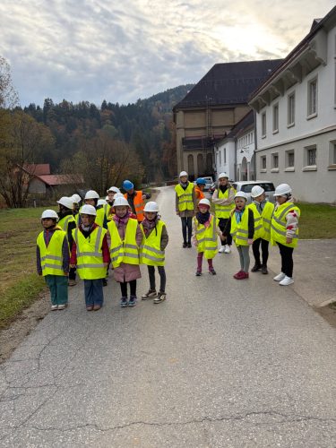 hdimge55f047685967e85a3738a973eec9a